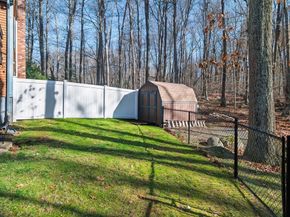 12 Hickory Rd, Millville MA 01529