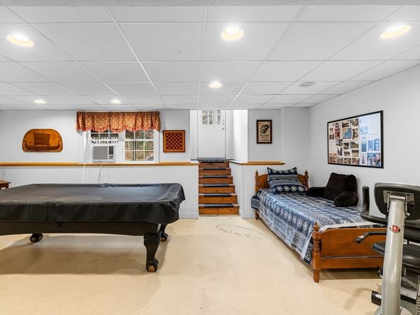 291 County Rd, Marion MA 02738