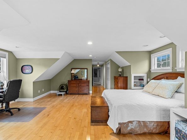 291 County Rd, Marion MA 02738