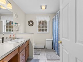 291 County Rd, Marion MA 02738