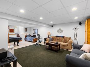 291 County Rd, Marion MA 02738