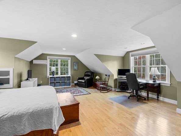 291 County Rd, Marion MA 02738