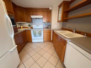 1731 Beacon St 1502, Brookline MA 02445