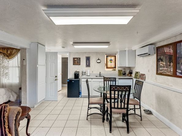 92 Lookout Point Rd, Plymouth MA 02360