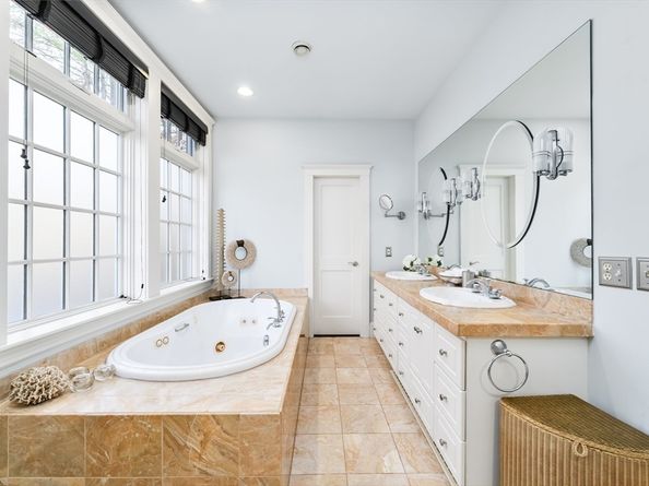 20 Grove Pl, Winchester MA 01890