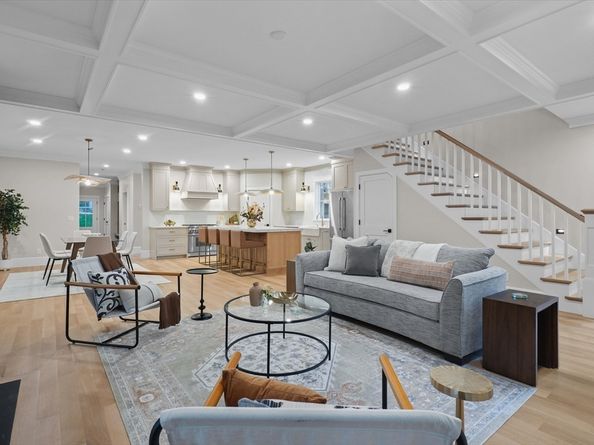 14 Dexter Lane A, Newburyport MA 01950