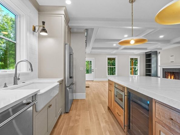 14 Dexter Lane A, Newburyport MA 01950