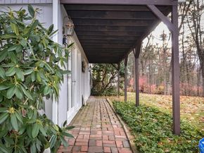 93 Vaughn Hill Rd, Bolton MA 01740