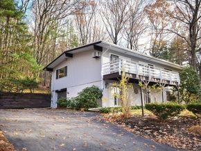 93 Vaughn Hill Rd, Bolton MA 01740