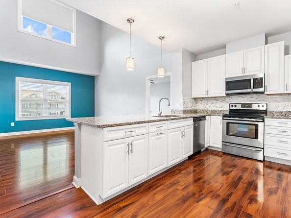 360 Andover St 1310, Danvers MA 01923