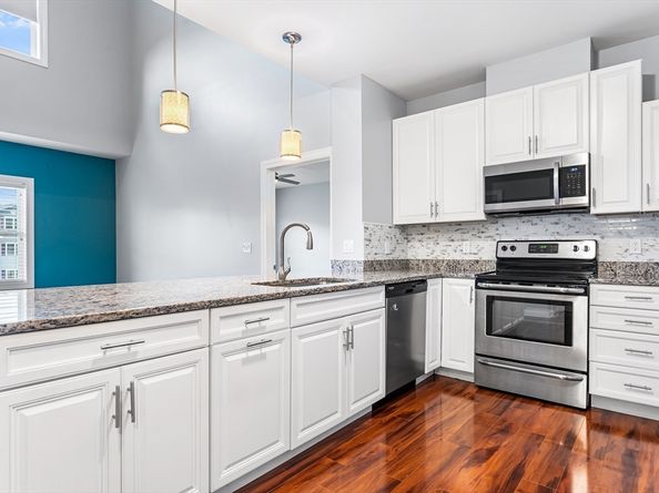 360 Andover St 1310, Danvers MA 01923