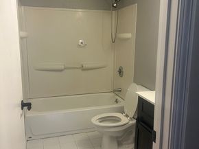 35 Longworth Ave 17, Brockton MA 02302