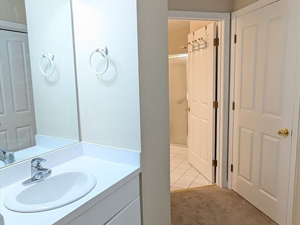 93 Westminster Dr 93, Marlborough MA 01752