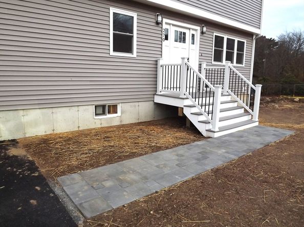 270 S Main St, Hopedale MA 01747