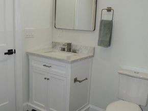 270 S Main St, Hopedale MA 01747