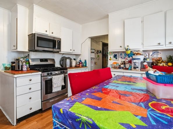 17 Ashton St, Everett MA 02149