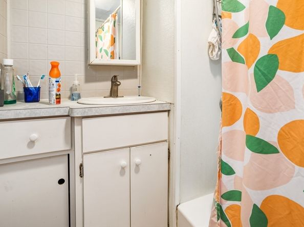 17 Ashton St, Everett MA 02149