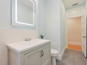 28 Inman St 4, Cambridge MA 02139