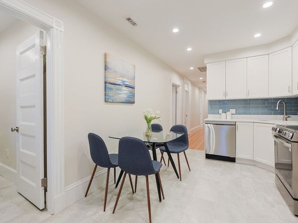 28 Inman St 4, Cambridge MA 02139