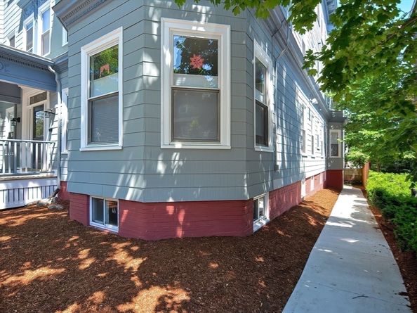 28 Inman St 4, Cambridge MA 02139