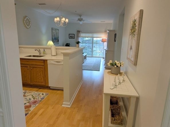 87 Clocktower Dr. 2207, Waltham MA 02452