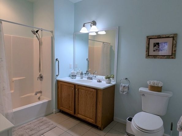 87 Clocktower Dr. 2207, Waltham MA 02452