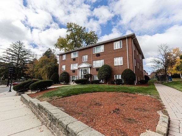 186 Lexington St 8, Watertown MA 02472