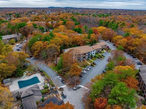 14 Old Stone Way 11, Weymouth MA 02189