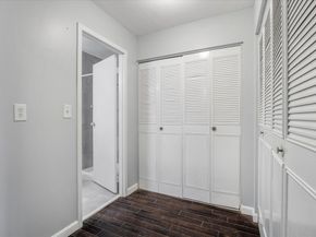 14 Old Stone Way 11, Weymouth MA 02189