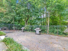 14 Old Stone Way 11, Weymouth MA 02189