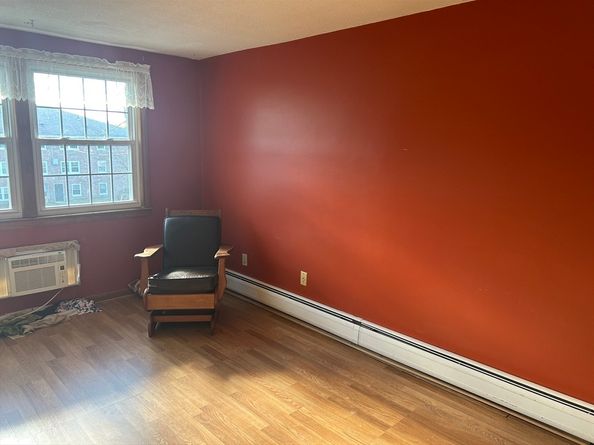 105 Ridgewood Ln 22, Gardner MA 01440