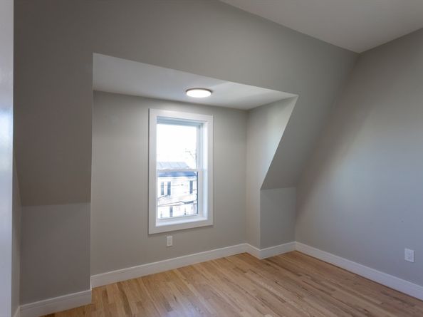 75 Sycamore St, Everett MA 02149