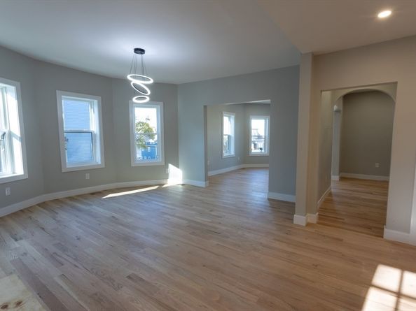 75 Sycamore St, Everett MA 02149