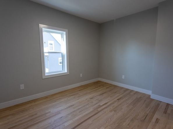 75 Sycamore St, Everett MA 02149