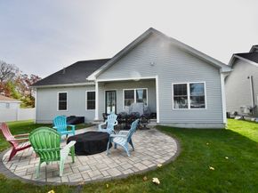 73 Plummer Ave 73, Northbridge MA 01588