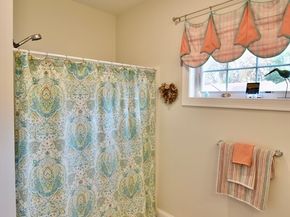 73 Plummer Ave 73, Northbridge MA 01588