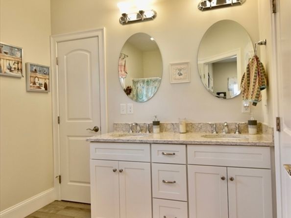 73 Plummer Ave 73, Northbridge MA 01588