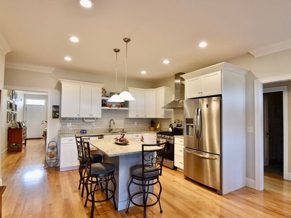 73 Plummer Ave 73, Northbridge MA 01588