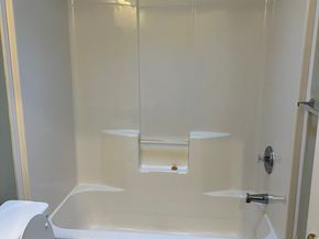 2612 Oak Point Dr, Middleboro MA 02346