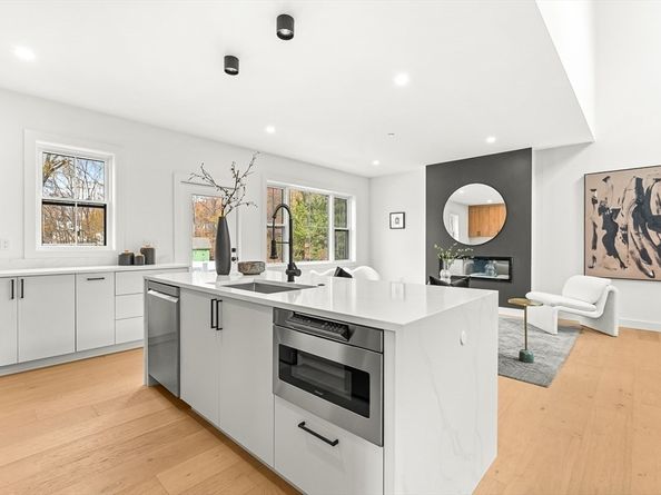 12-14 Sylvan St. 2, Melrose MA 02176