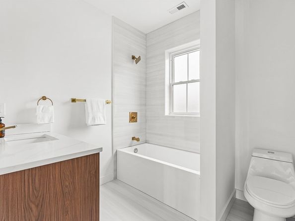 12-14 Sylvan St. 2, Melrose MA 02176