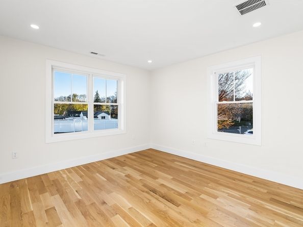 6 Callahan Drive, Woburn MA 01801