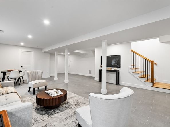 6 Callahan Drive, Woburn MA 01801