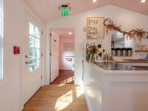 162 Main St, Essex MA 01929