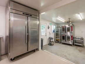 162 Main St, Essex MA 01929