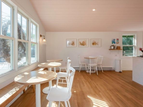 162 Main St, Essex MA 01929