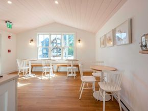 162 Main St, Essex MA 01929