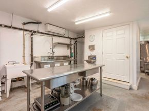 162 Main St, Essex MA 01929