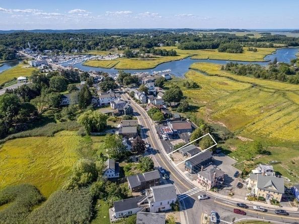 162 Main St, Essex MA 01929