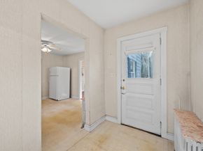 212 Pearl St, Gardner MA 01440